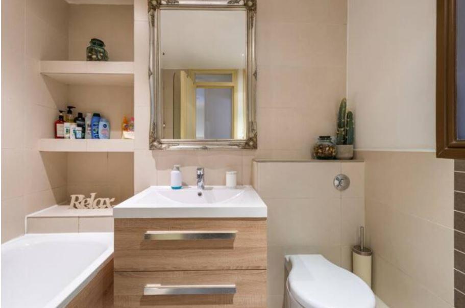 Super Central Beautiful Three Bedroom ลอนดอน ภายนอก รูปภาพ